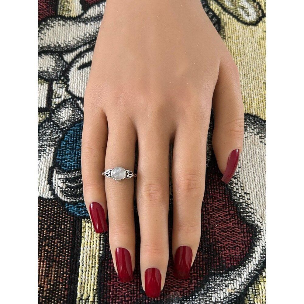 Silver 925 Moonstone (??) Ring - image 4